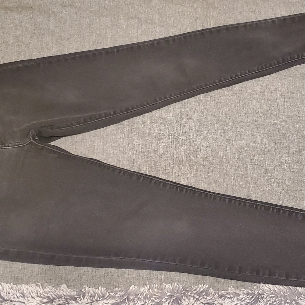 Levi's - Picture 3 of 6